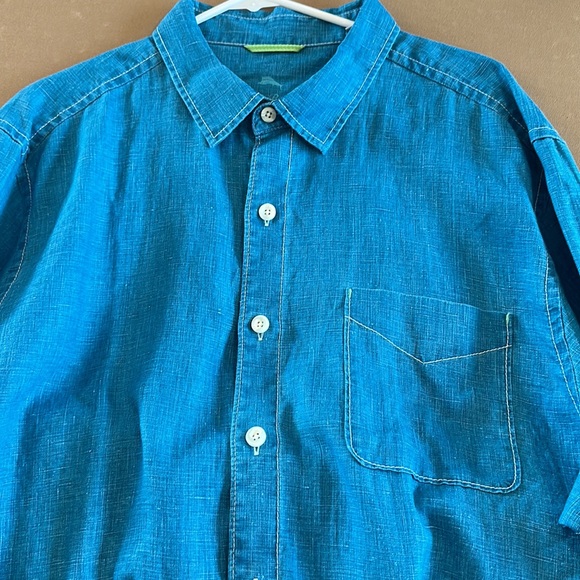 Tommy Bahama linen button down in turquoise, XL - Picture 8 of 8